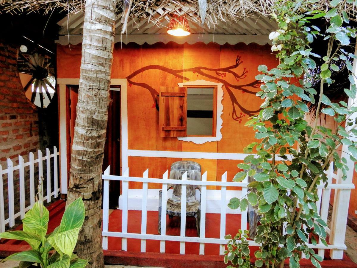 Cresent Bay Beach Hotel Arugam Bay Exterior foto
