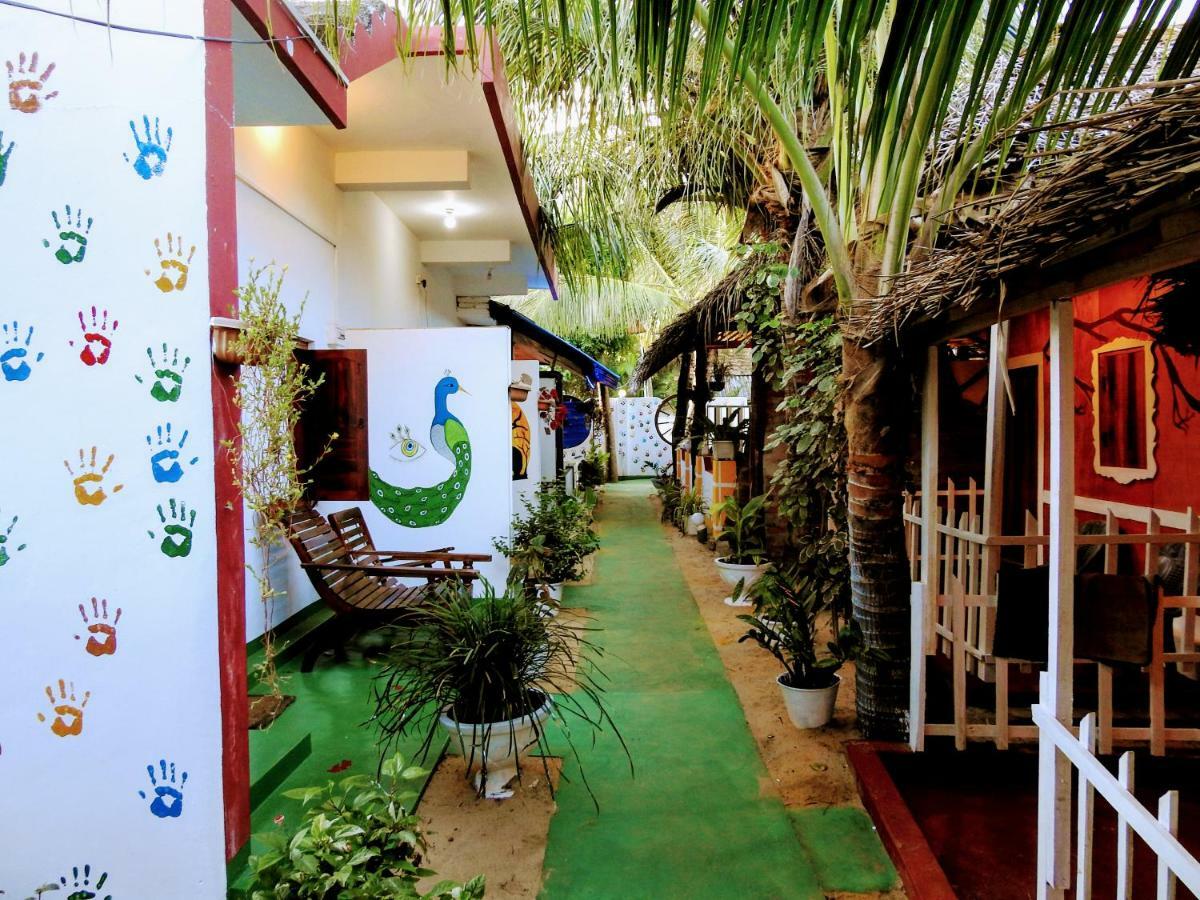 Cresent Bay Beach Hotel Arugam Bay Exterior foto